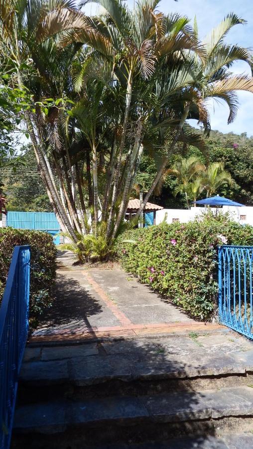 Casa Agradavel Com Piscina. Holiday home Miguel Pereira