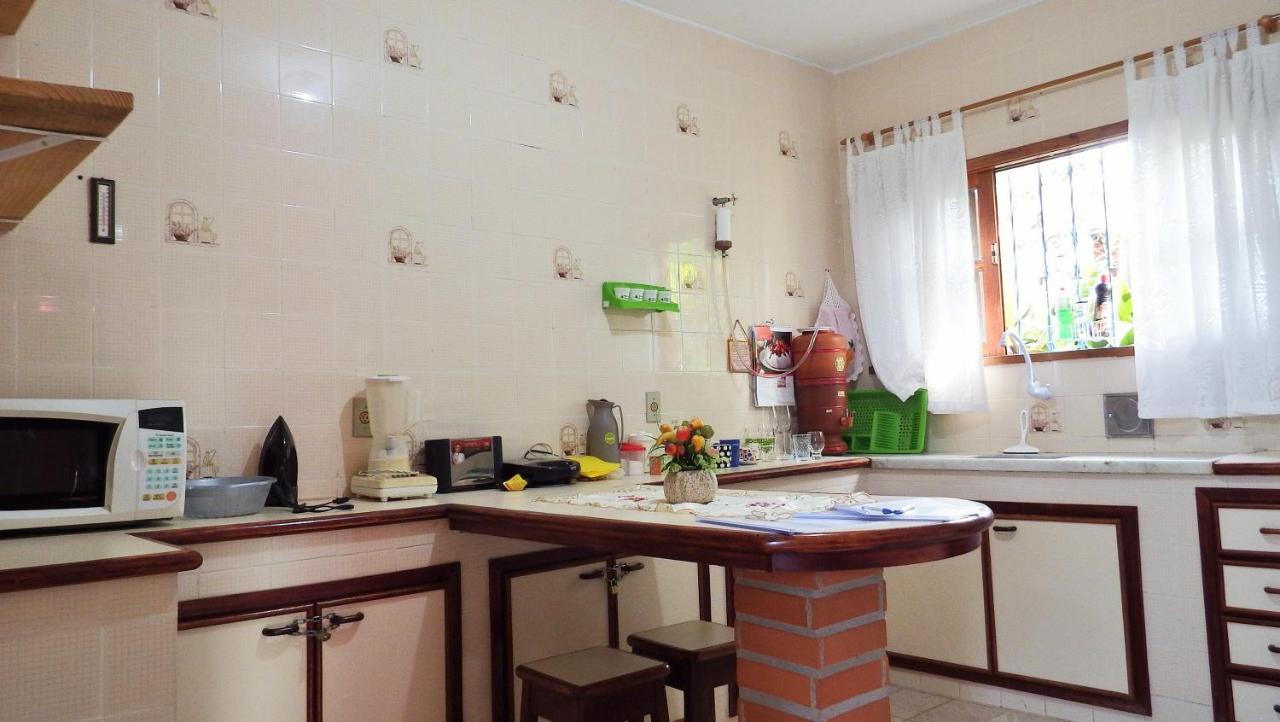 Casa Agradavel Com Piscina. *